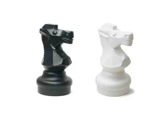 Garden Giant Plastic Chess Pieces - ROOK